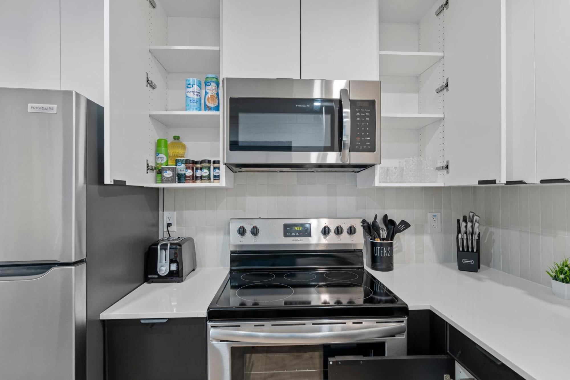 Biltmore 2br #4 - Workspace, Free Parking, Laundry, Patio! Apartemen *