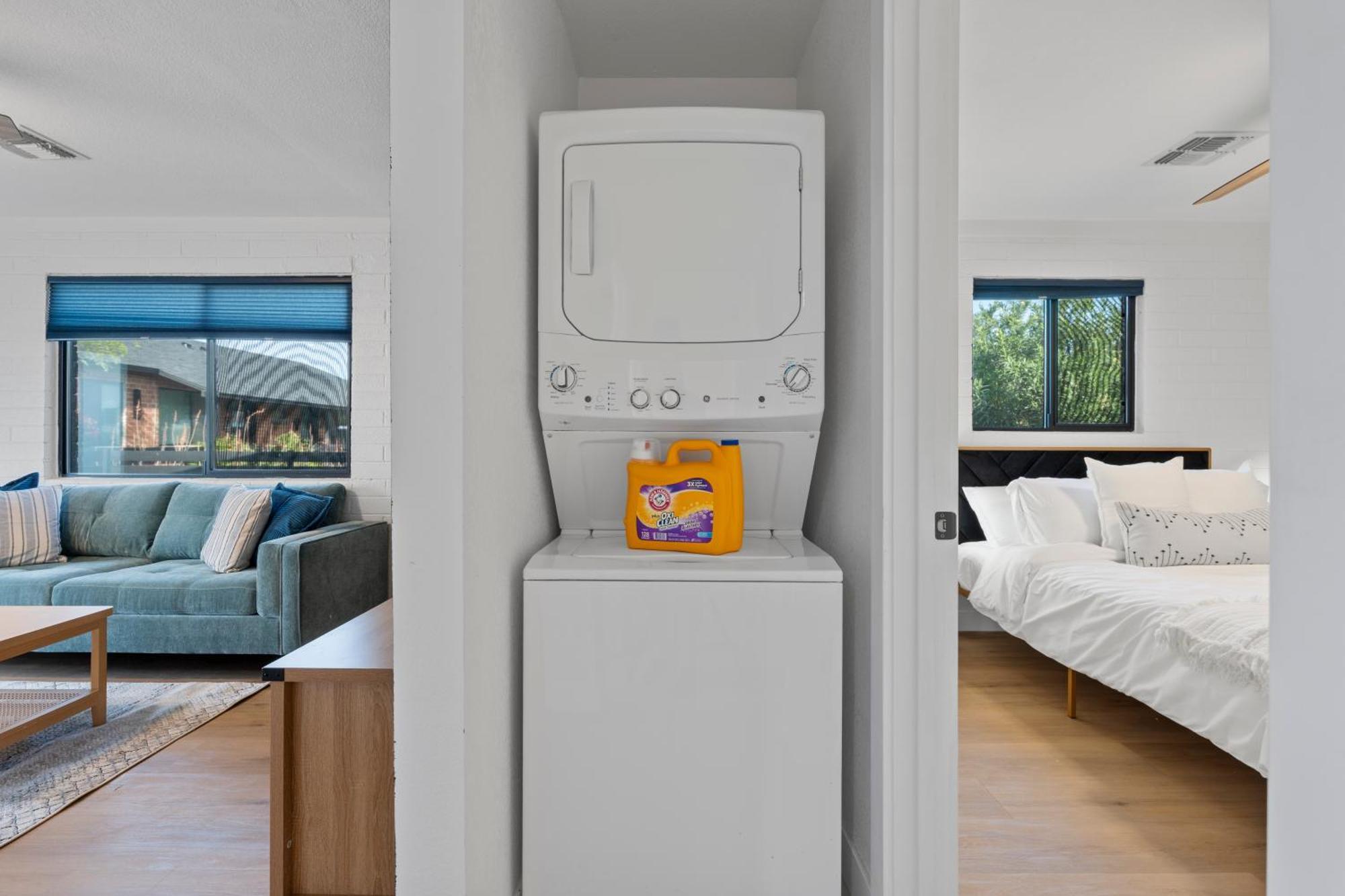 Apartemen Biltmore 2br #4 - Workspace, Free Parking, Laundry, Patio!
